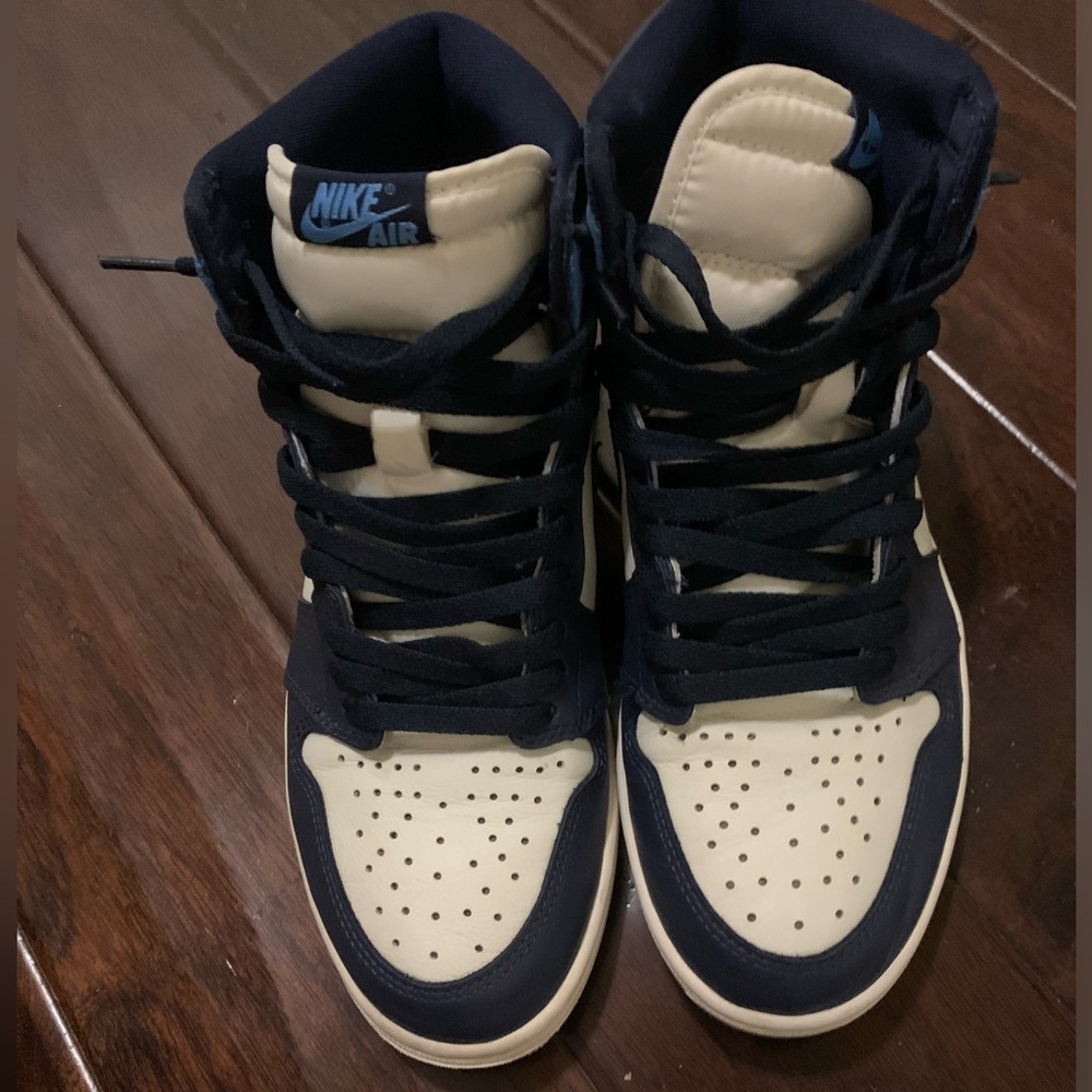 Jordan 1 Retro High Obsidian